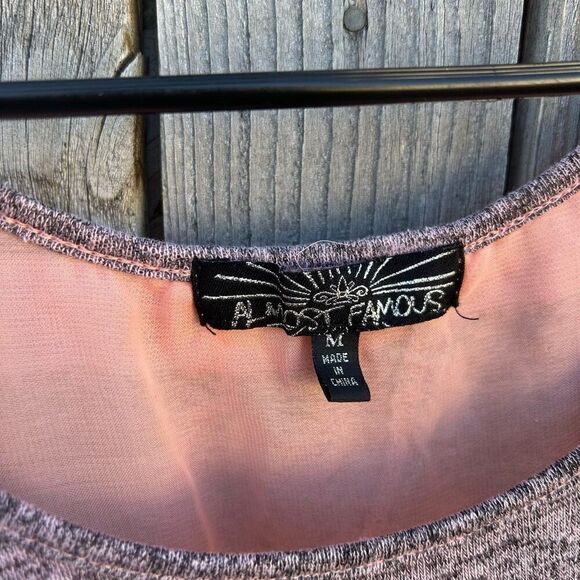 Almost famous tank top blouse sleeveless size medium - Picture 2 of 9